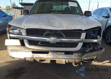 2004 Chevrolet Silverado 1500 Ls z USA, uszkodzony, nr VIN 1GCEC19X44Z256811